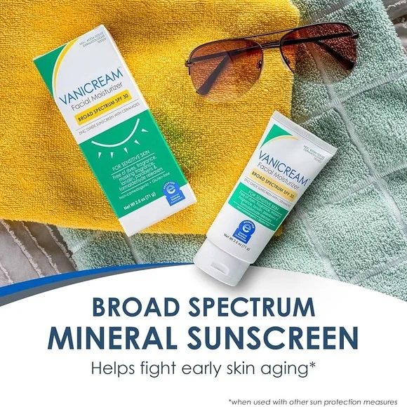 Facial Moisturizer Broad Spectrum SPF 30 - Green - Picture 3 of 3